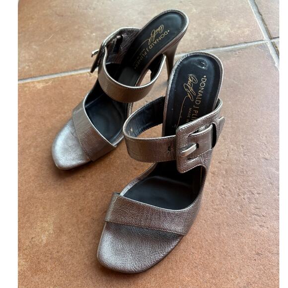 Donald J Pliner Bronze Metallic Side Buckle Sandals with Heels size 8 - Picture 14 of 16